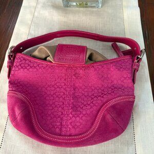 Coach -Authentic Signature SOHO HOBO shoulder bag with serial number.